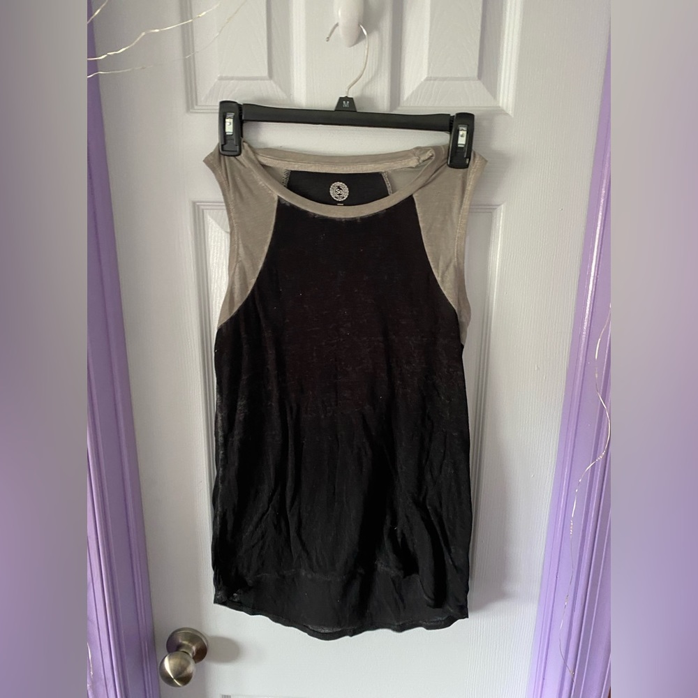 Womans XS slightly sheer tank
